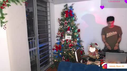 Ashley And Ryan  online show from 17, 12, 2025