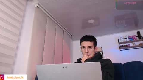 Ashley And Ryan  online show from 22, 7, 2026
