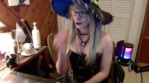 Ashley Scarlett online show from 11, 3, 2026