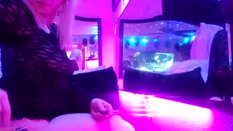 Ashl33mackenzi3 online show from 12, 2, 2025