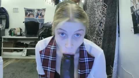 Snapshot of ashleewolfx chatting on 15, 11, 2025 Ashlee Wolf online show from 15, 11, 2025