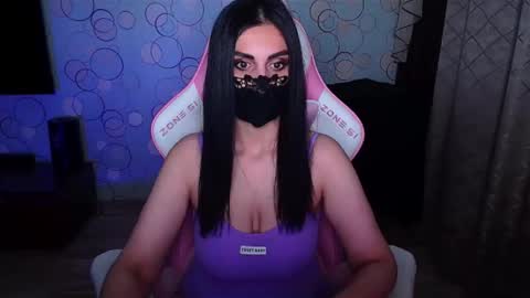   Yasmina   online show from 26, 11, 2025