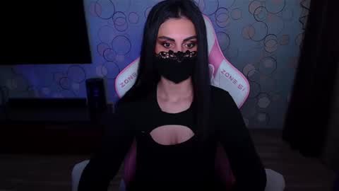   Yasmina   online show from 25, 5, 2026