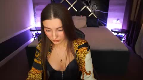 ashleybaee online show from 17, 11, 2025