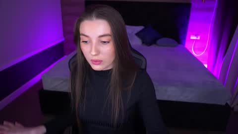 ashleybaee online show from 4, 12, 2025