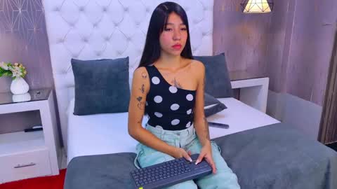 Snapshot of ashleyroberh chatting on 21, 5, 2026 AshleyRoberh online show from 21, 5, 2026