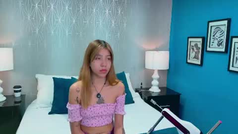 AshleyRoberh online show from 4, 8, 2026