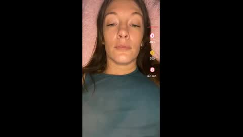 Snapshot of ashleyshyne69 chatting on 17, 9, 2025 Ashley online show from 17, 9, 2025