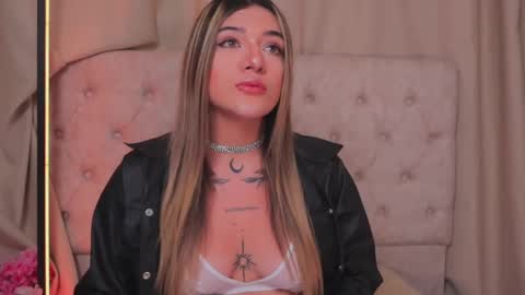 Ashley Lauren online show from 24, 2, 2025