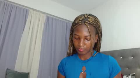 Snapshot of ashliegreen1 chatting on 12, 1, 2025 AshlieGreen online show from 12, 1, 2025