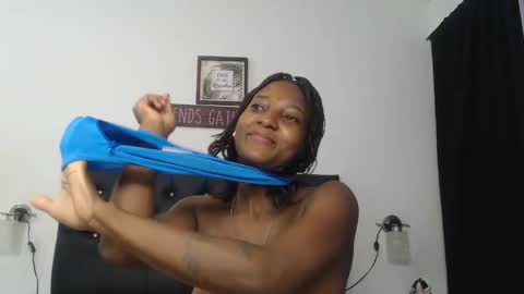 Snapshot of ashliegreen1 chatting on 11, 2, 2025 AshlieGreen online show from 11, 2, 2025