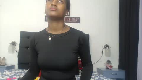 Snapshot of ashliegreen1 chatting on 19, 2, 2025 AshlieGreen online show from 19, 2, 2025