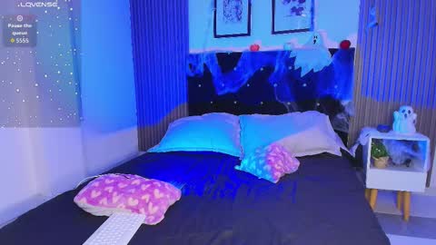    online show from 10, 10, 2025