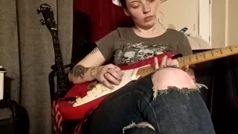 Snapshot of ashlynn5716 chatting on 12, 10, 2025 ashlynn5716 online show from 12, 10, 2025