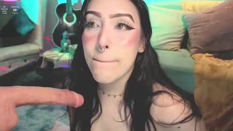 Snapshot of ashlynnlowe_ chatting on 2, 10, 2025 Ash  online show from 2, 10, 2025