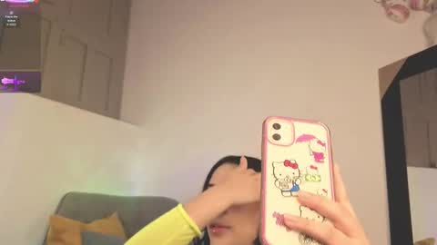 Snapshot of ashlynnlowe_ chatting on 15, 10, 2025 Ash  online show from 15, 10, 2025