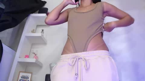  Ashly online show from 15, 9, 2025