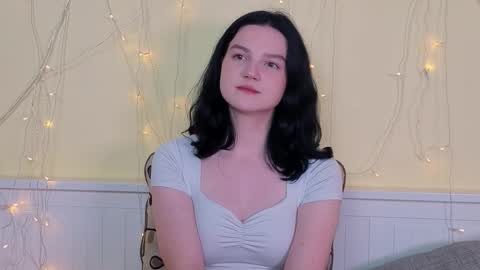 Snapshot of ashlyvincente chatting on 13, 11, 2025 Kristine online show from 13, 11, 2025