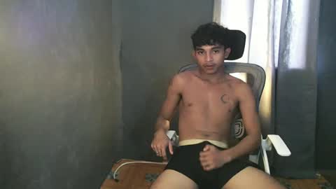 Snapshot of asian_hunk_moreno chatting on 2, 7, 2026 Yuri online show from 2, 7, 2026