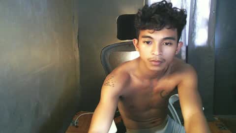 Snapshot of asian_hunk_moreno chatting on 3, 7, 2026 Yuri online show from 3, 7, 2026