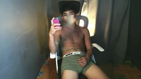 Snapshot of asian_hunk_moreno chatting on 3, 7, 2026 Yuri online show from 3, 7, 2026
