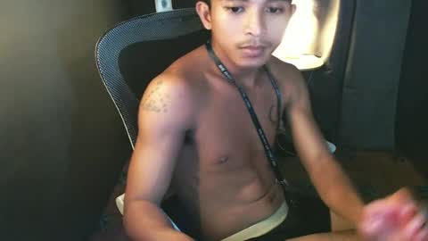 Snapshot of asian_hunk_moreno chatting on 8, 7, 2026 Yuri online show from 8, 7, 2026