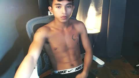 Snapshot of asian_hunk_moreno chatting on 10, 7, 2026 Yuri online show from 10, 7, 2026