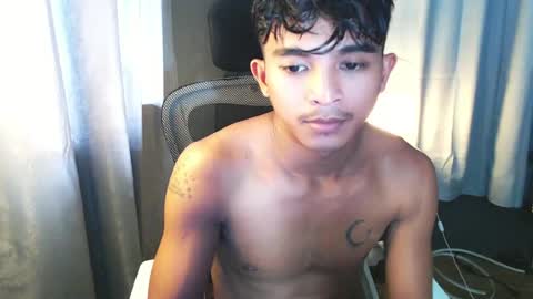 Snapshot of asian_hunk_moreno chatting on 20, 7, 2026 Yuri online show from 20, 7, 2026