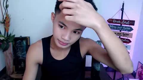 asian_lover05 online show from 9, 11, 2025