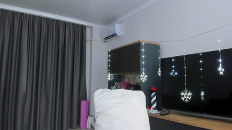 Snapshot of asian_loverpop chatting on 12, 7, 2026 asian_loverpop online show from 12, 7, 2026