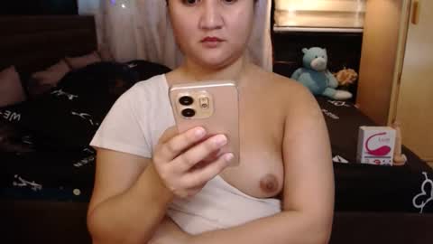 Snapshot of asian_princess15 chatting on 25, 12, 2024 angela online show from 25, 12, 2024