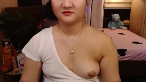 Snapshot of asian_princess15 chatting on 5, 2, 2025 angela online show from 5, 2, 2025