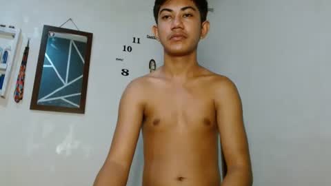 Snapshot of asiancockhero22 chatting on 23, 9, 2025 HERO online show from 23, 9, 2025