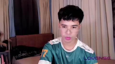asiancum_peter online show from 7, 7, 2026