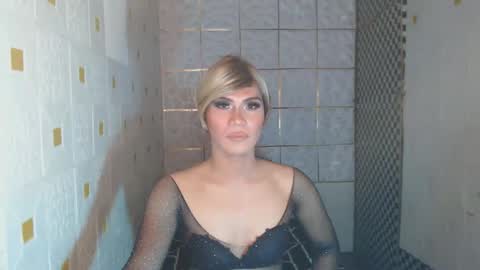 Snapshot of asianhugecock_kelly chatting on 7, 2, 2025 Shine online show from 7, 2, 2025