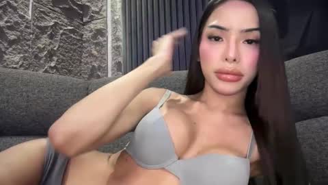 Snapshot of asianhugecockcindy chatting on 22, 10, 2025 asianhugecockcindy online show from 22, 10, 2025