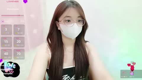 asianniky online show from 17, 10, 2025