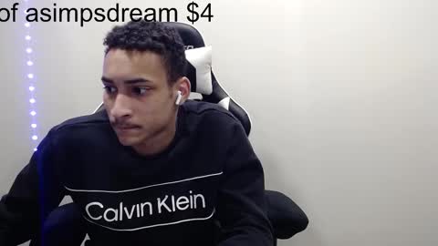 Snapshot of asimpsdream chatting on 13, 2, 2025 asimpsdream online show from 13, 2, 2025