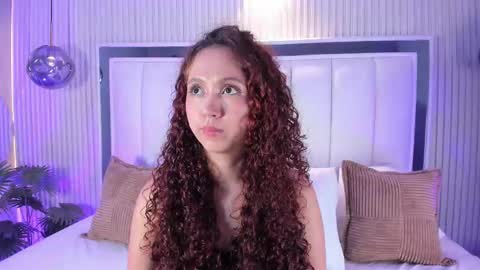 A S L Y   S A N D E R online show from 11, 11, 2025