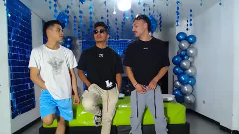 Snapshot of asmodeus7100 chatting on 15, 2, 2025 THOMAS AND DAMIAND online show from 15, 2, 2025