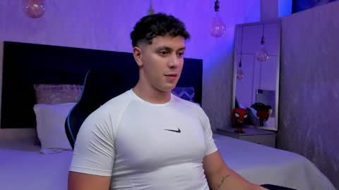 Snapshot of astonhills chatting on 15, 4, 2026 astonhills online show from 15, 4, 2026