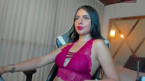 Snapshot of astra_glow chatting on 15, 4, 2026 Astra Glows Cam online show from 15, 4, 2026