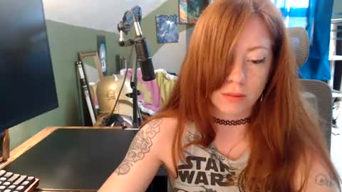 Snapshot of astraeasiren chatting on 22, 7, 2026 AstraeaSiren online show from 22, 7, 2026