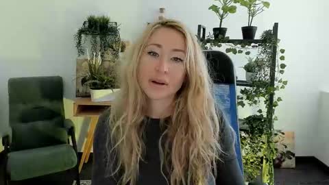 astramonroe online show from 19, 3, 2026