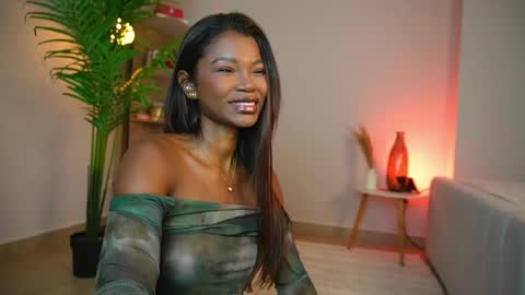 Snapshot of astrea_1 chatting on 25, 5, 2026 Astrea online show from 25, 5, 2026
