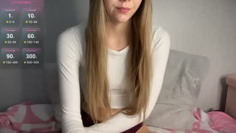 Snapshot of astrid_sky chatting on 28, 6, 2026 Astrid Sky online show from 28, 6, 2026