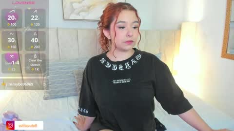 Snapshot of atena_cuteee chatting on 7, 10, 2025 sofia online show from 7, 10, 2025