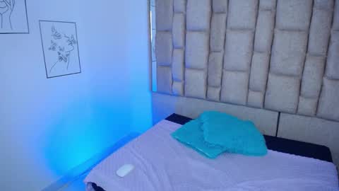 atenea_luxx online show from 13, 1, 2026