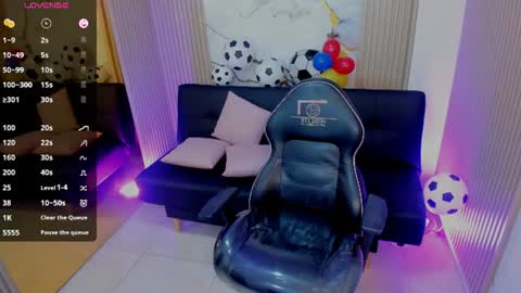 Snapshot of athenaa_tay chatting on 4, 7, 2026 Atenea online show from 4, 7, 2026
