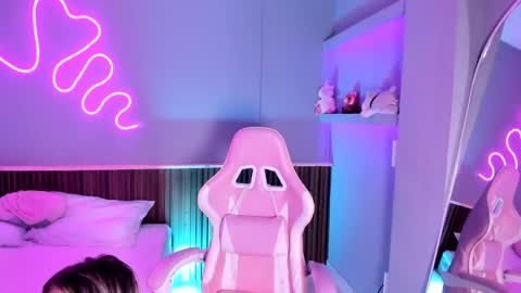 athenea__fox online show from 15, 4, 2026